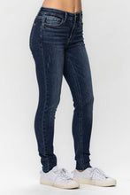 Load image into Gallery viewer, Mid Rise Vintage Raw Hem Skinny Judy Blue Jeans 82527