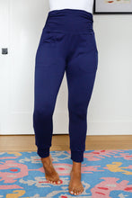 Load image into Gallery viewer, Pleated Waist Jogger Pocket Leggings